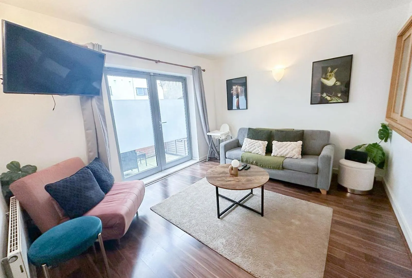 1 Bedroom Flat With Free Parking In Canary Wharf Near London Musuem Apartment