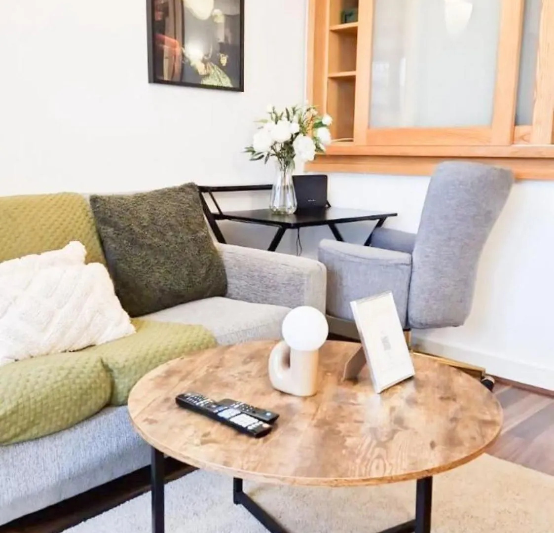1 Bedroom Flat With Free Parking In Canary Wharf Near London Musuem