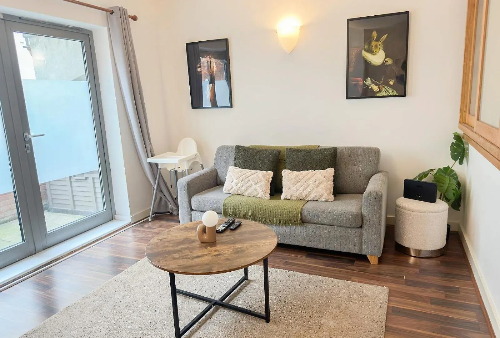 1 Bedroom Flat With Free Parking In Canary Wharf Near London Musuem