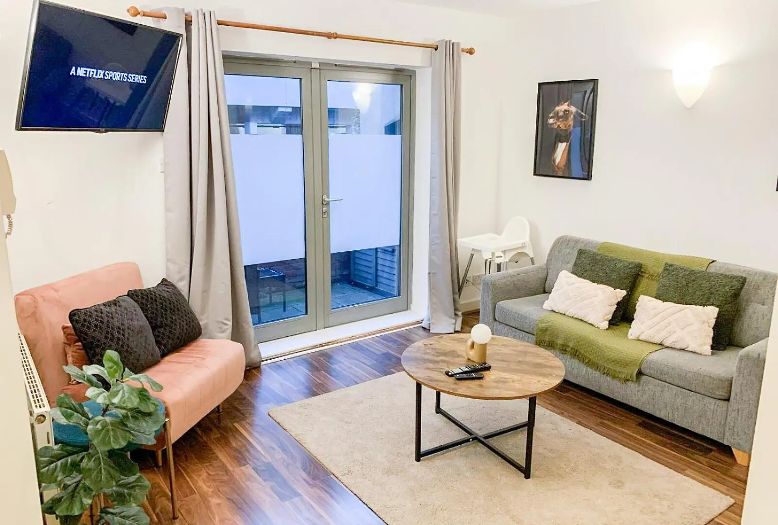1 Bedroom Flat With Free Parking In Canary Wharf Near London Musuem 0*,